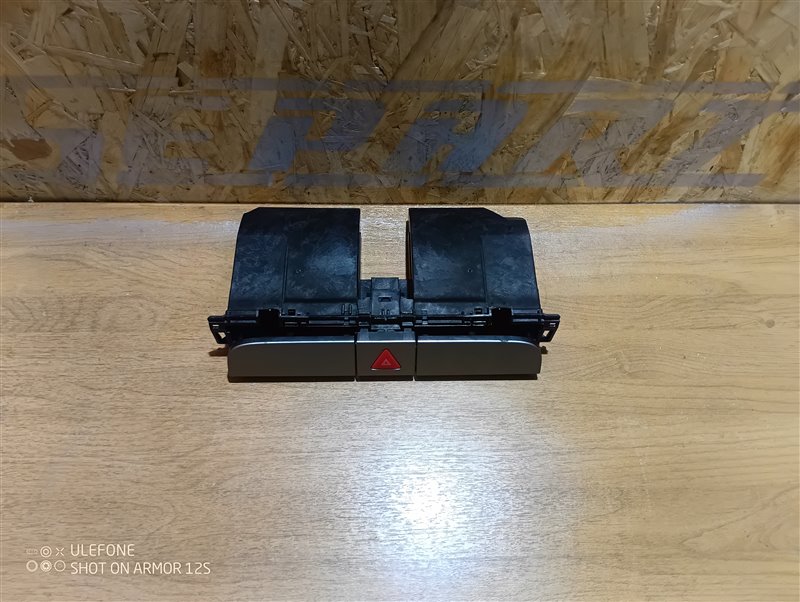 Бардачок центральный Volkswagen Passat 2006 B6