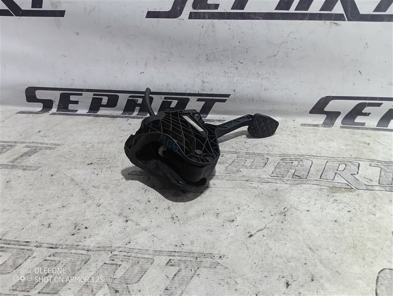 Педаль сцепления Volkswagen Passat R Line 2010 B6