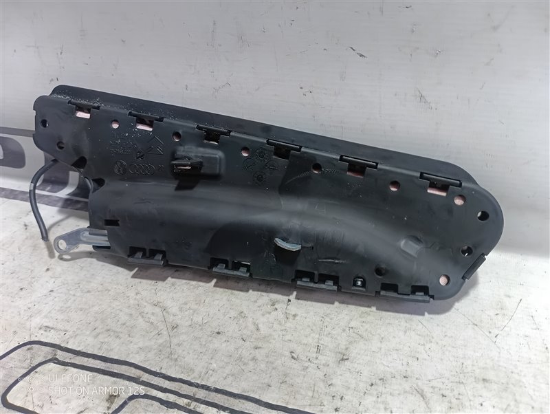 Подушка безопасности в сиденье Volkswagen Passat 2006 B6