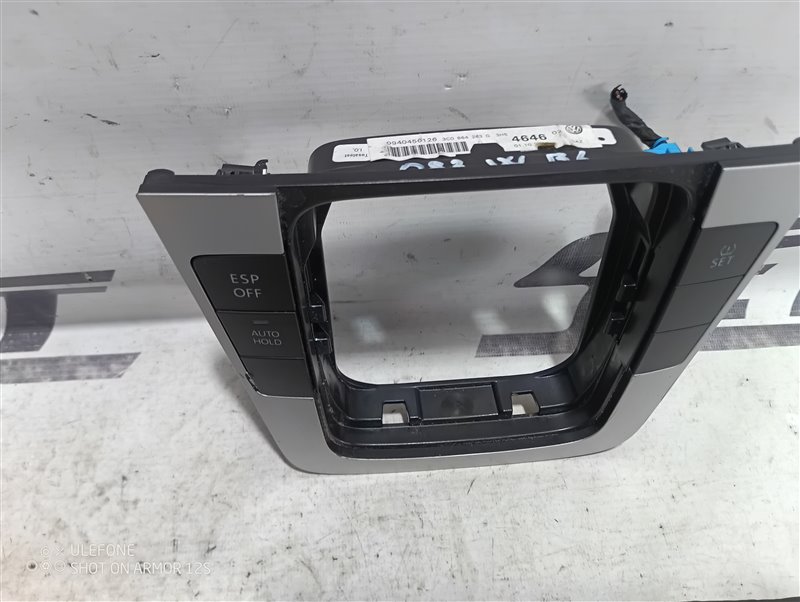 Накладка кулисы КПП Volkswagen Passat 2009 B6