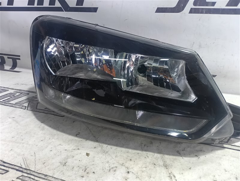 Фара Skoda YETI 2014