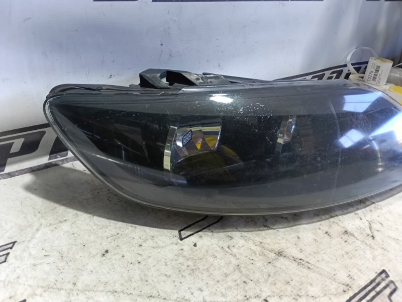 Фара Audi Q7 2008 4L