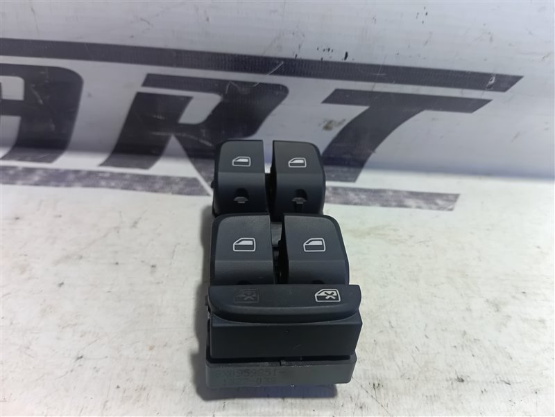 Блок управления стеклоподъемниками Audi Q3 2012 8U