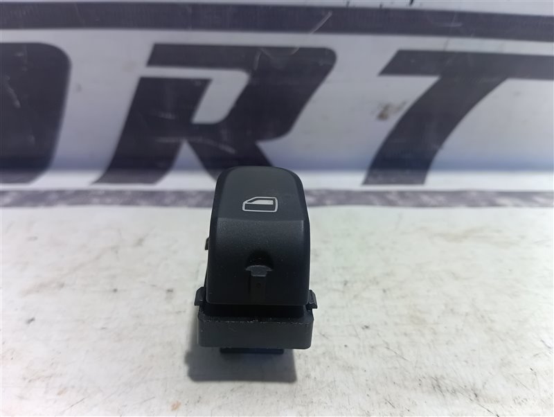 Кнопка стеклоподъемника Audi Q3 2012 8U