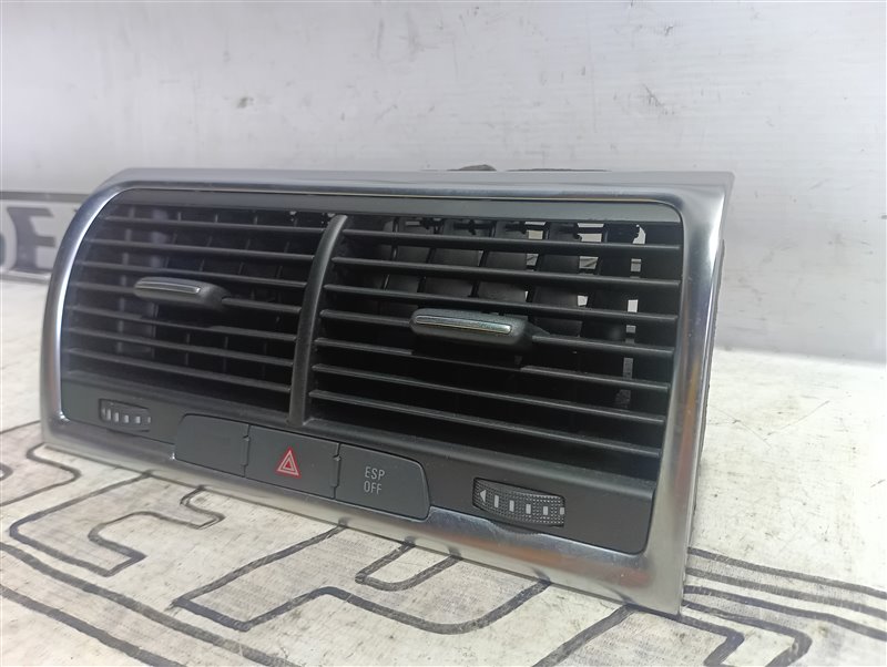 Дефлектор центральный Audi Q7 2008 4L
