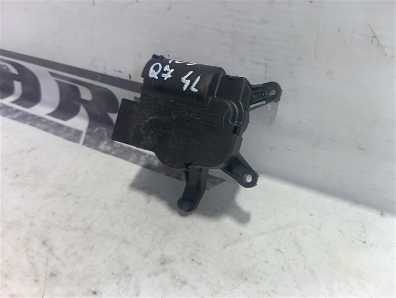Сервопривод заслонки печки Audi Q7 2008 4L