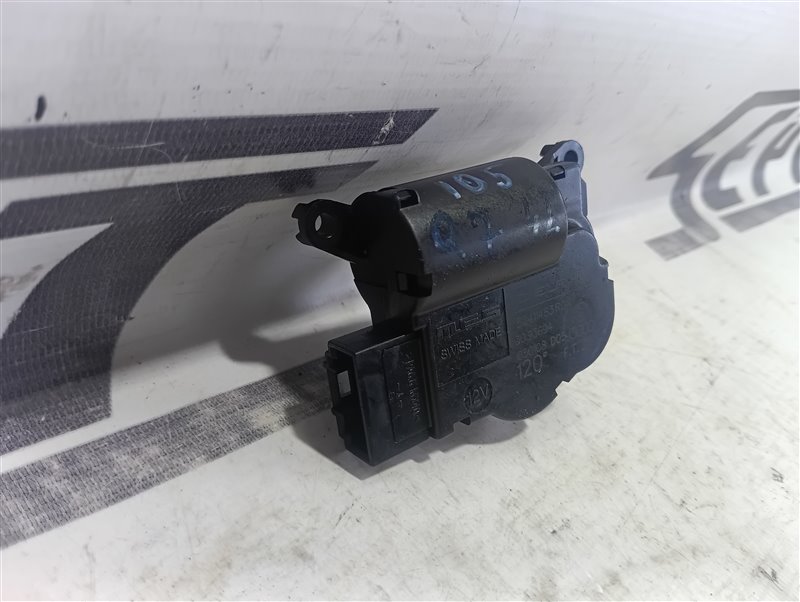 Сервопривод заслонки печки Audi Q7 2008 4L
