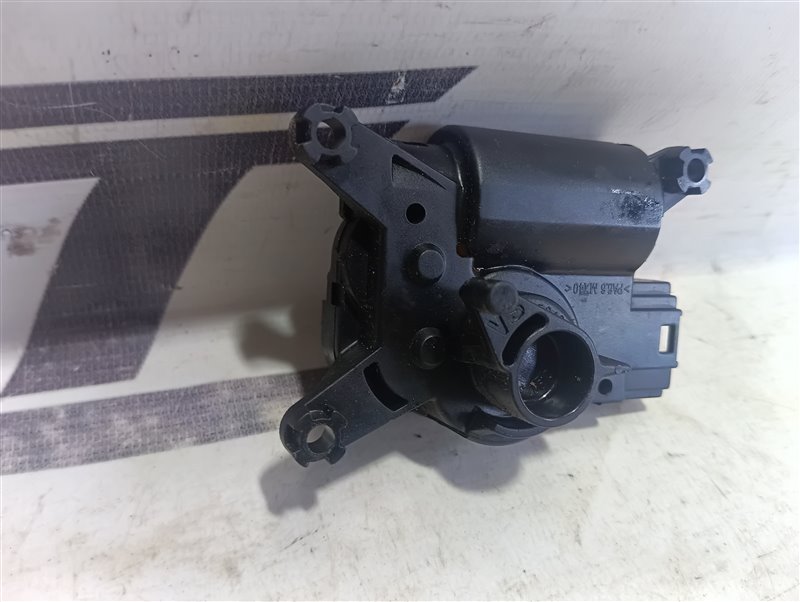 Сервопривод заслонки печки Audi Q7 2008 4L