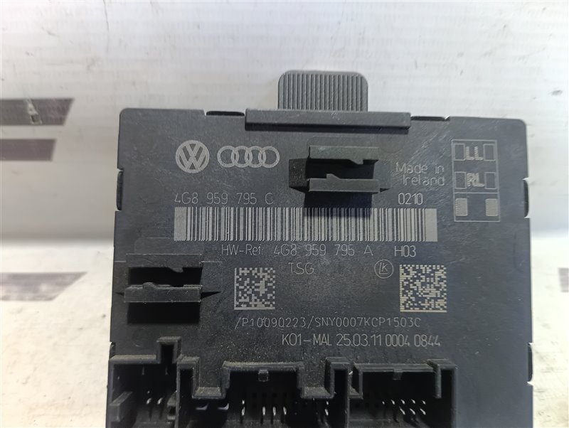 Блок управления двери Audi A6 2012 C7