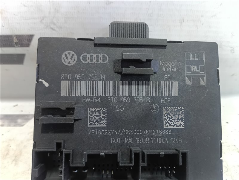 Блок управления двери Audi A5 2012 8T