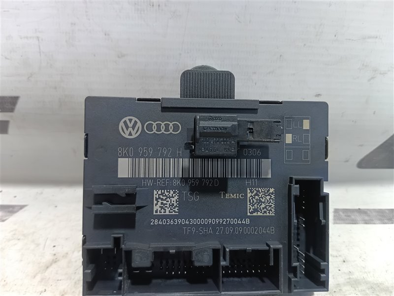 Блок управления двери Audi A4 2010 B8