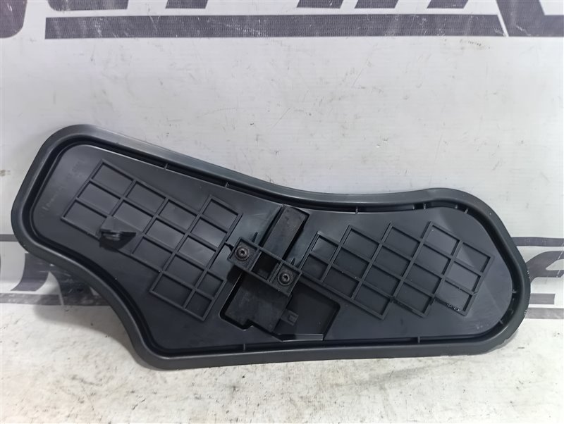 Заглушка двери Audi Q5 2010 8R