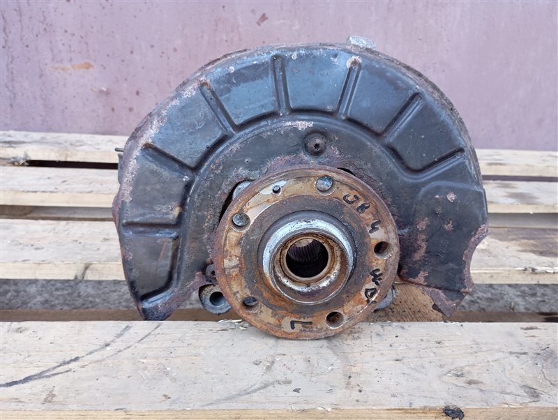 Кулак поворотный Volkswagen Passat 2006 B6