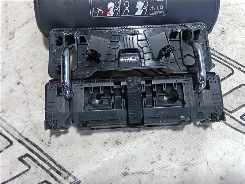 Подголовник сиденья Audi Q7 2008 4L