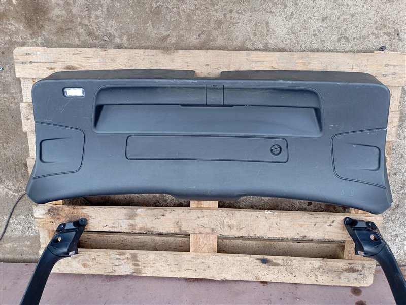 Обшивка двери багажника Audi A4 2012 B8