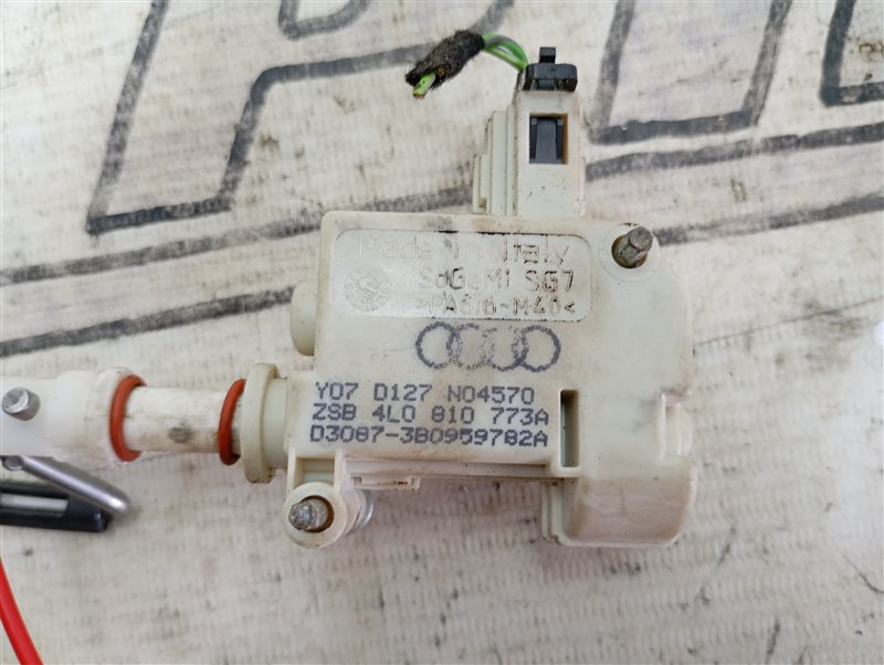 Актуатор лючка топливного бака Audi Q7 2008 4L
