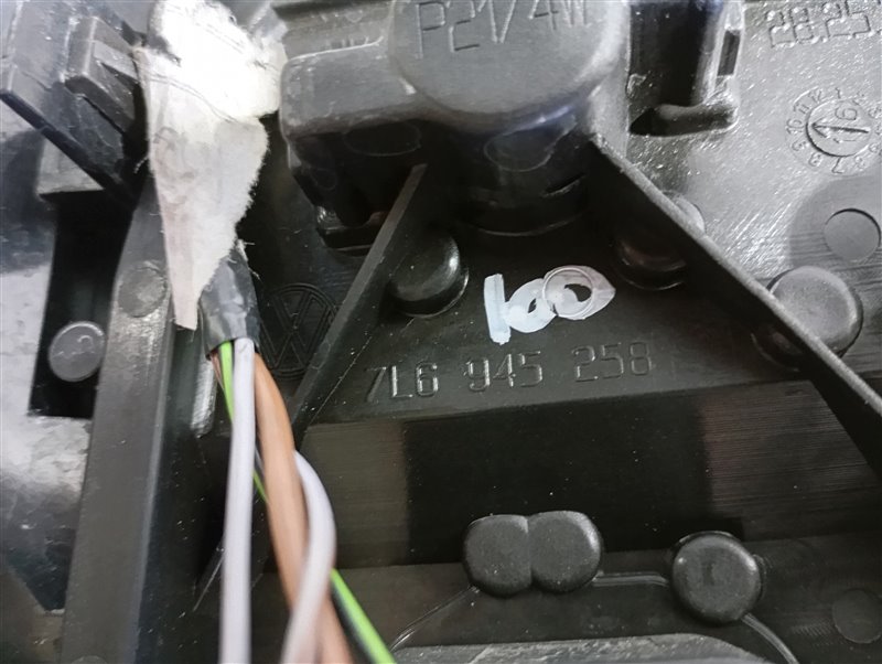 Фонарь наружный Volkswagen Touareg 2008