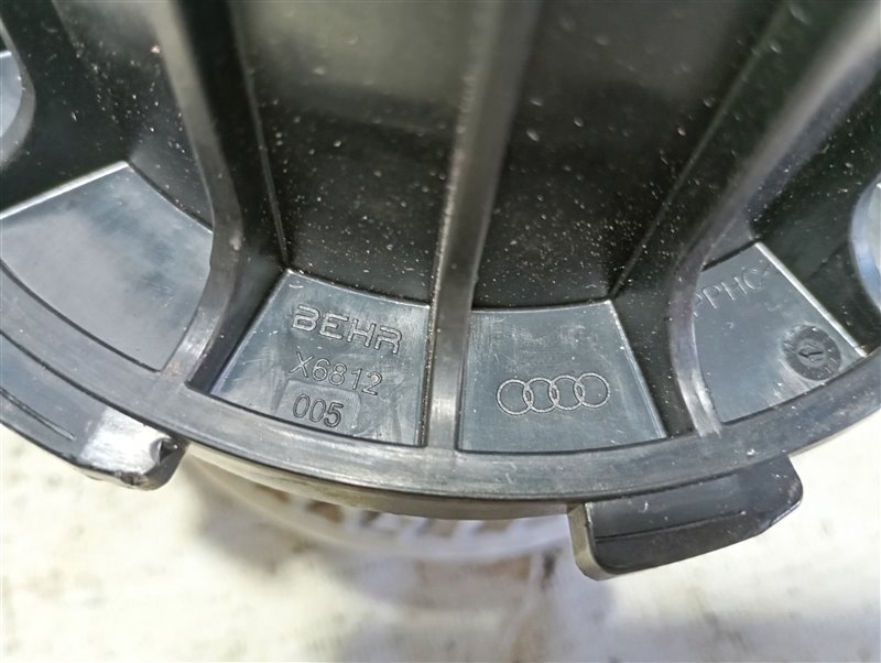 Мотор печки Audi Q5 2013 8R