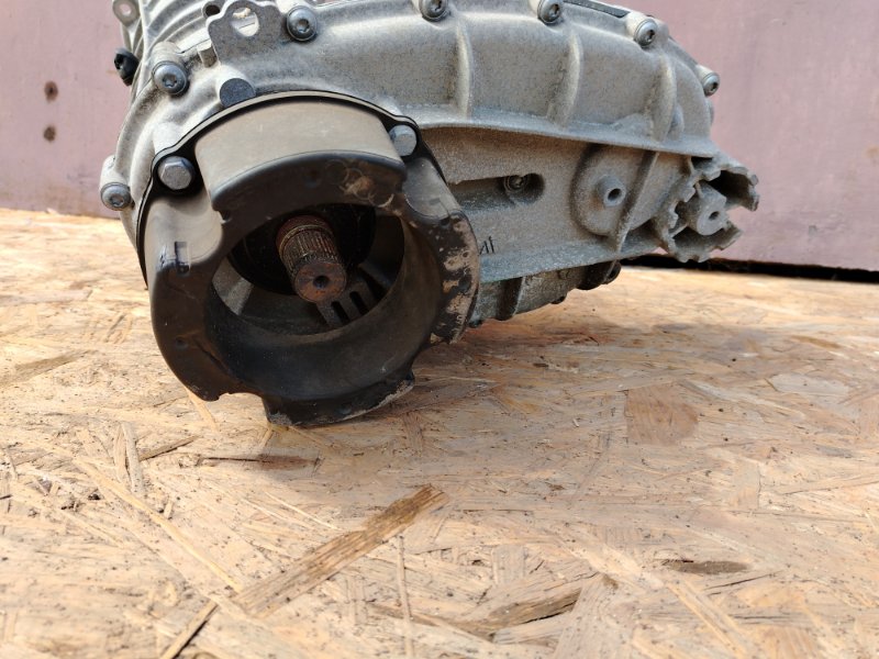 Коробка раздаточная Audi Q7 2010 4L