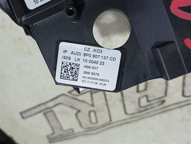 Переключатели подрулевые Audi A3 2009 8P