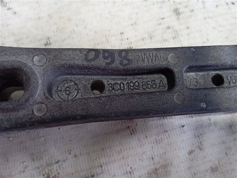 Подушка двигателя Volkswagen Passat 2006 B6
