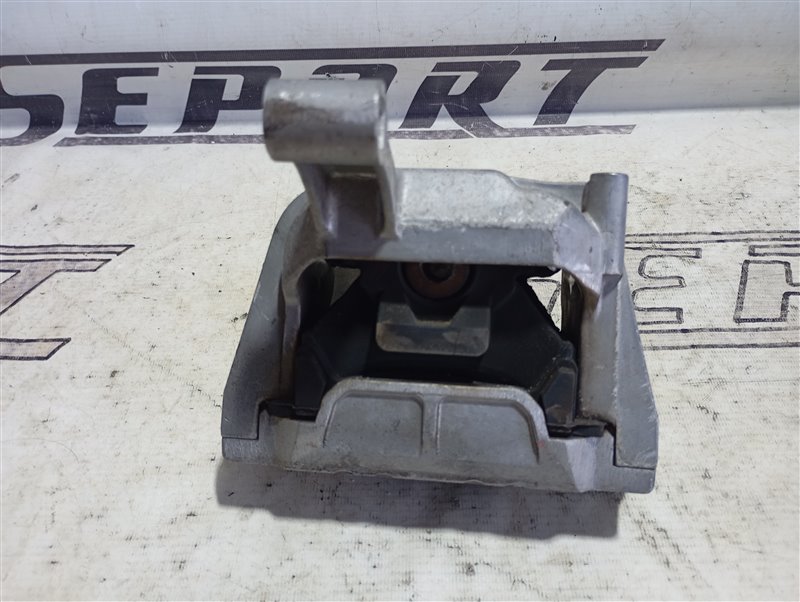 Подушка двигателя Volkswagen Tiguan 2012 5N