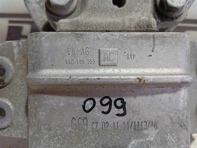 Подушка АКПП Volkswagen Passat 2012 B7