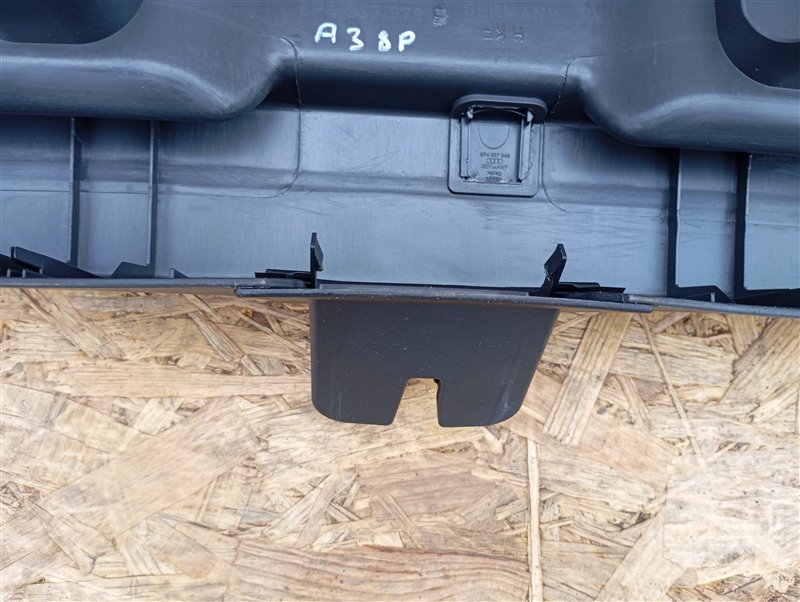 Обшивка двери багажника Audi A3 2009 8P