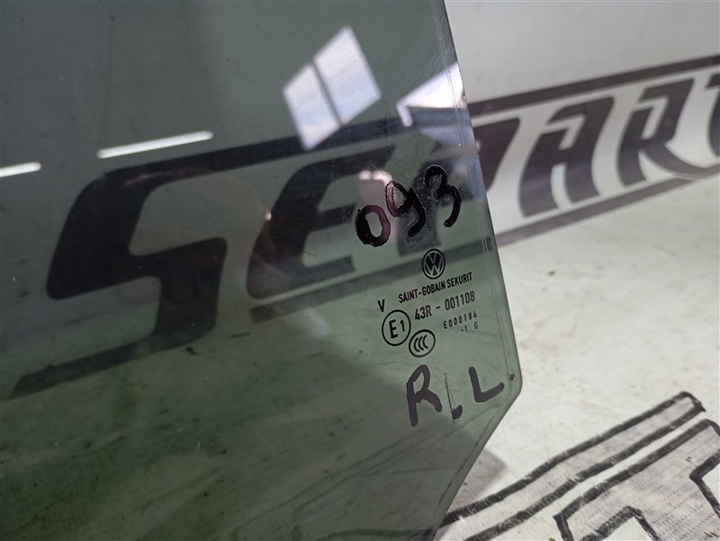 Стекло двери Volkswagen Touran 2011 1T
