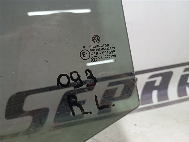 Стекло двери Volkswagen Touran 2011 1T