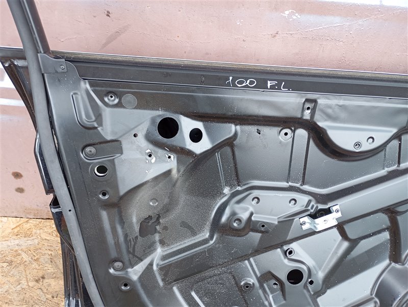 Дверь Volkswagen Touareg 2008