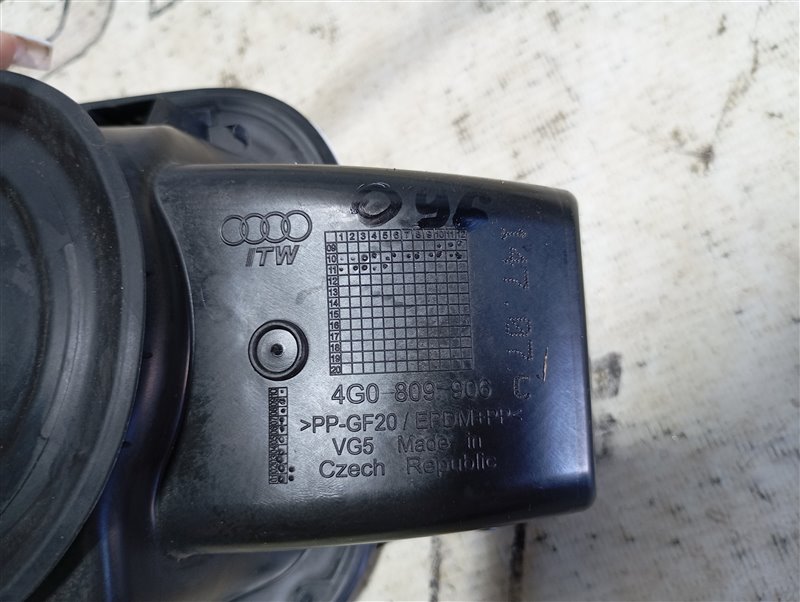 Лючок топливного бака Audi A6 2011 C7