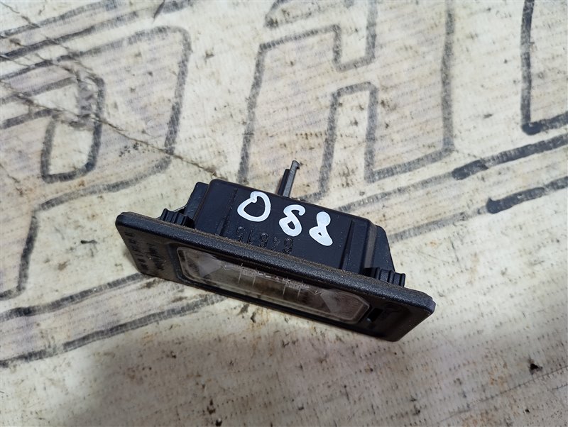 Подсветка номерного знака Audi A4 2016 B9