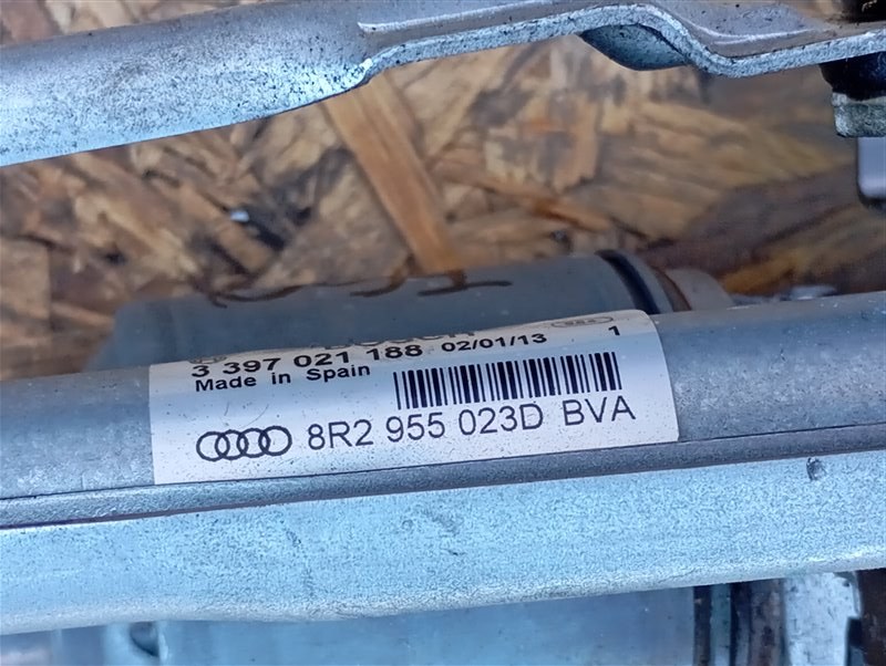 Трапеция дворников Audi Q5 2013 8R