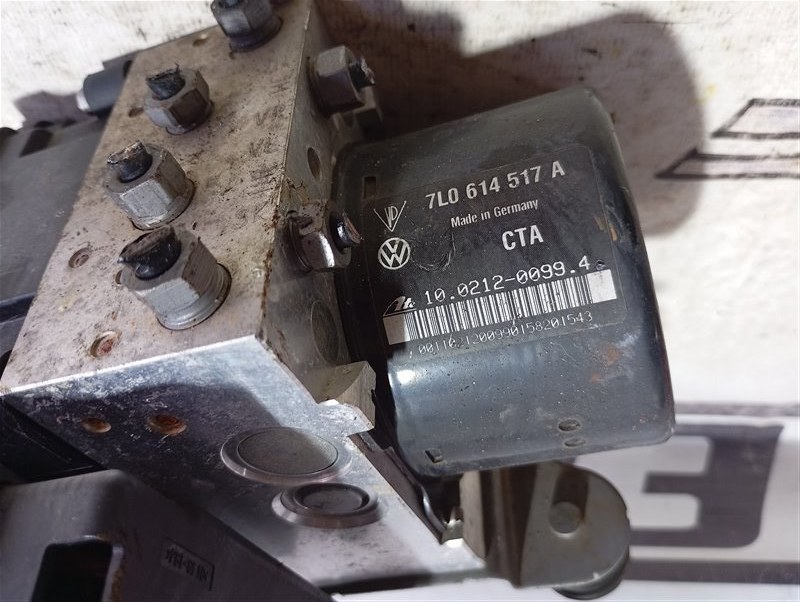 Блок ABS Volkswagen Touareg 2008