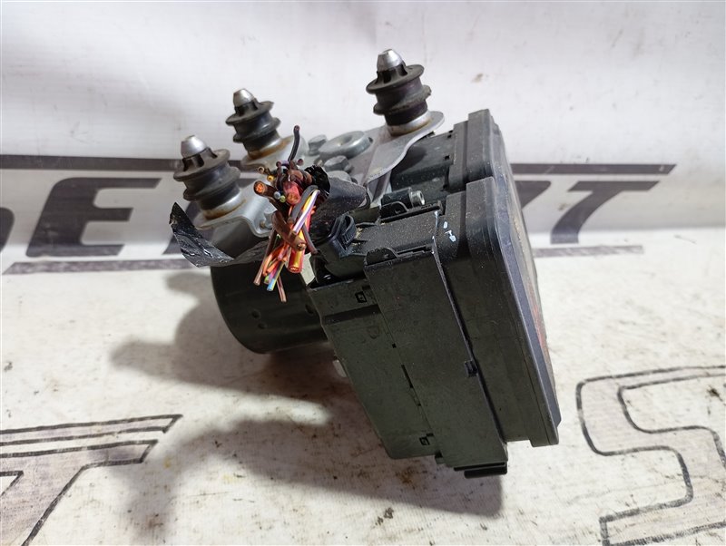 Блок ABS Volkswagen Touareg 2008