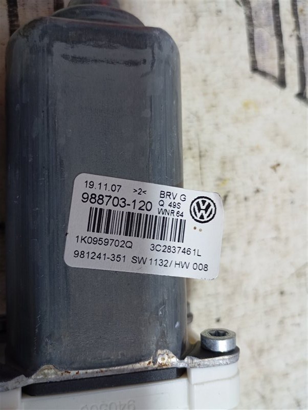 Мотор стеклоподъемника Volkswagen Passat 2008 B6