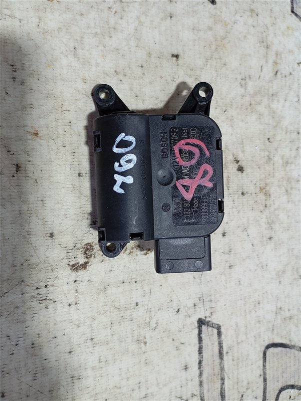 Сервопривод заслонки печки Audi A3 2009 8P