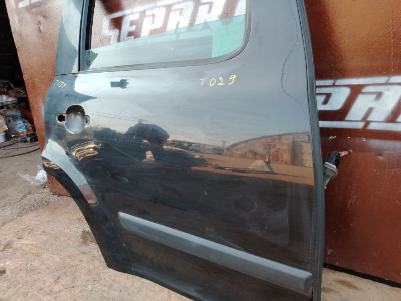 Дверь Skoda YETI 2011