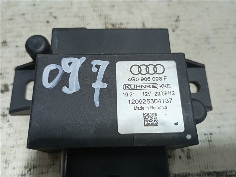 Блок управления топливным насосом Audi A6 2013 C7