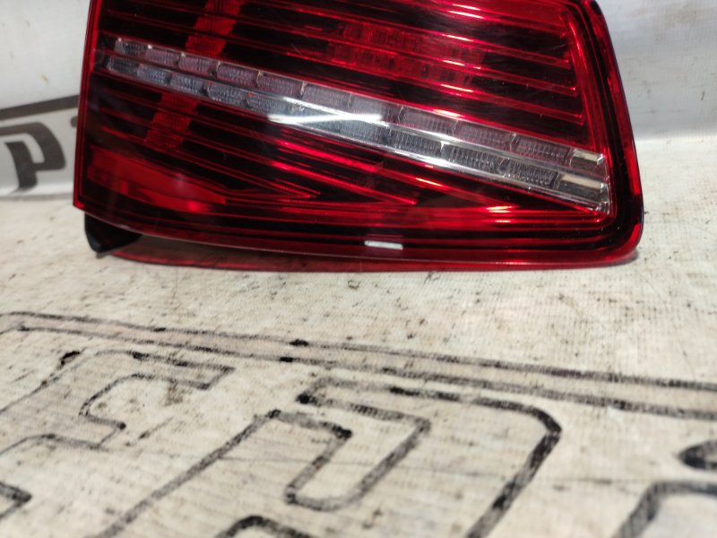 Фонарь в крышку багажника Volkswagen Passat 2016 B8