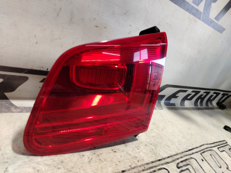 Фонарь в крышку багажника Volkswagen Tiguan 2013 5N