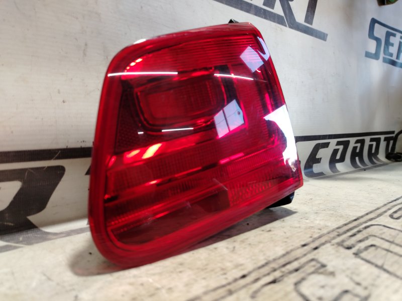 Фонарь в крышку багажника Volkswagen Tiguan 2013 5N