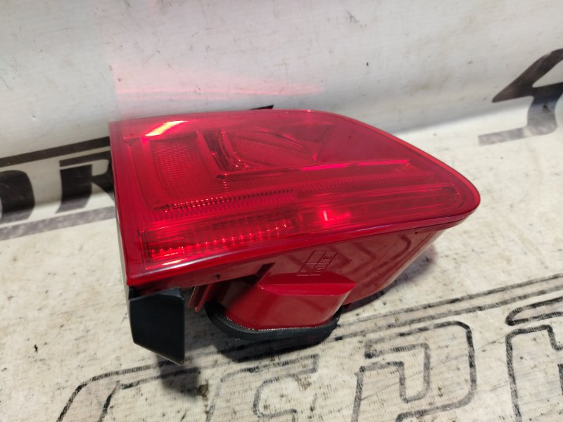 Фонарь в крышку багажника Volkswagen Tiguan 2013 5N
