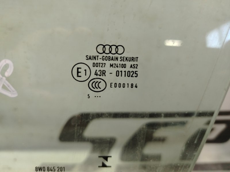 Стекло двери Audi A4 2016 B9