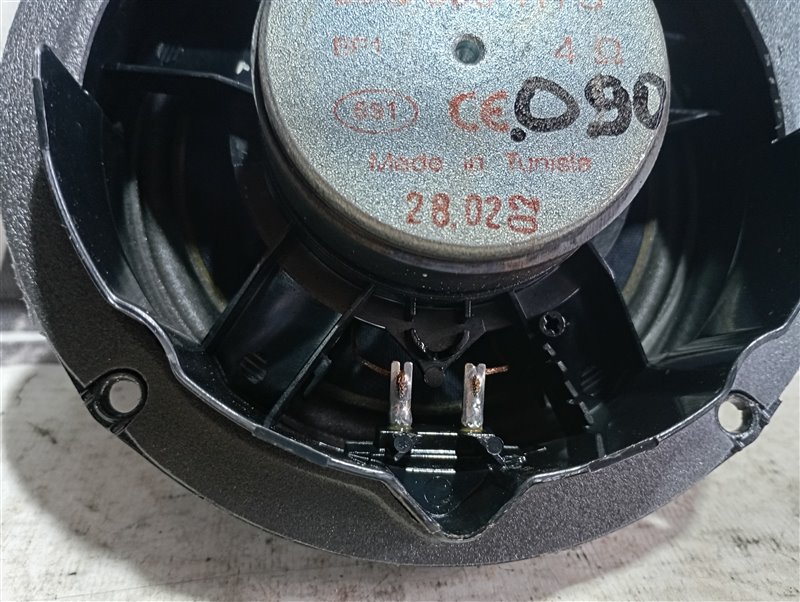 Динамик двери Volkswagen Passat 2002 B5
