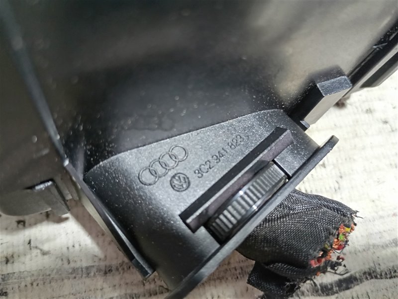 Блок предохранителей Volkswagen Passat 2008 B6