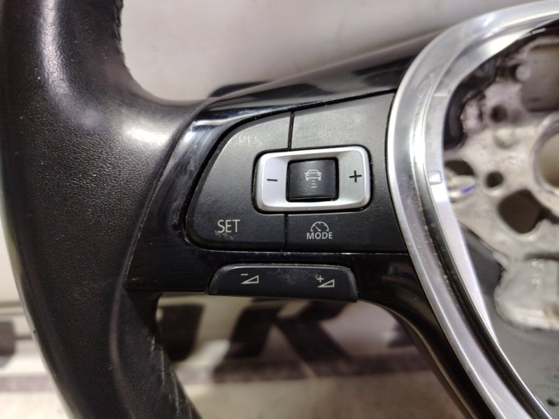 Руль с подрулевыми лепестками Volkswagen Passat 2016 B8