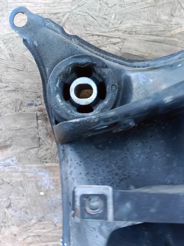 Подрамник Volkswagen Passat 2002 B5
