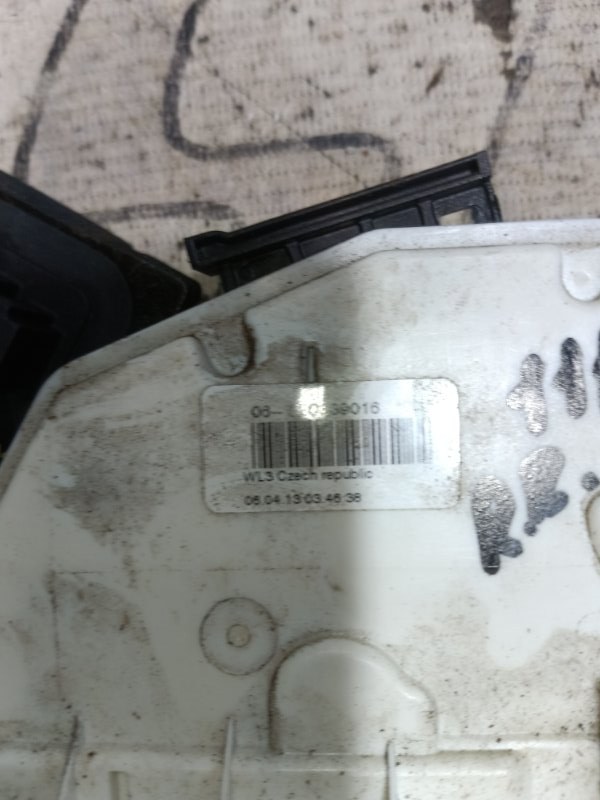 Замок двери Skoda YETI 2013